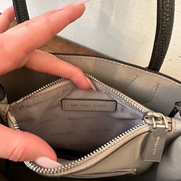 Michael Kors Mini Mercer Bag - Picture 3 of 6